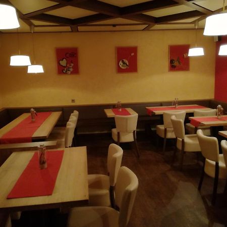 Gaststaette Peperoni Hotel Biberach an der Riss Luaran gambar